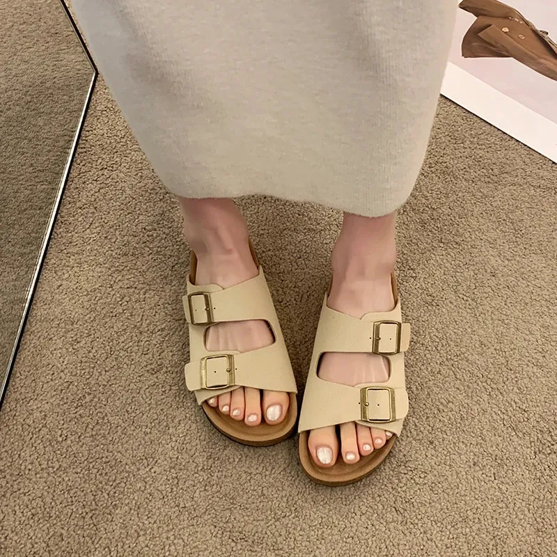BeachLuxe Sandals : Chic Comfort