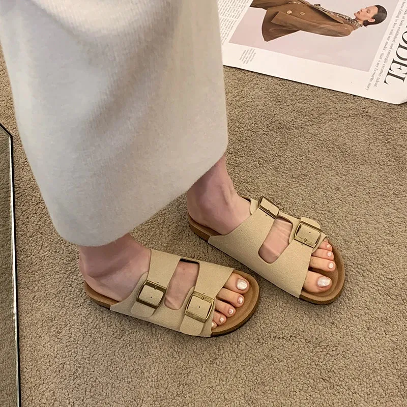 BeachLuxe Sandals : Chic Comfort