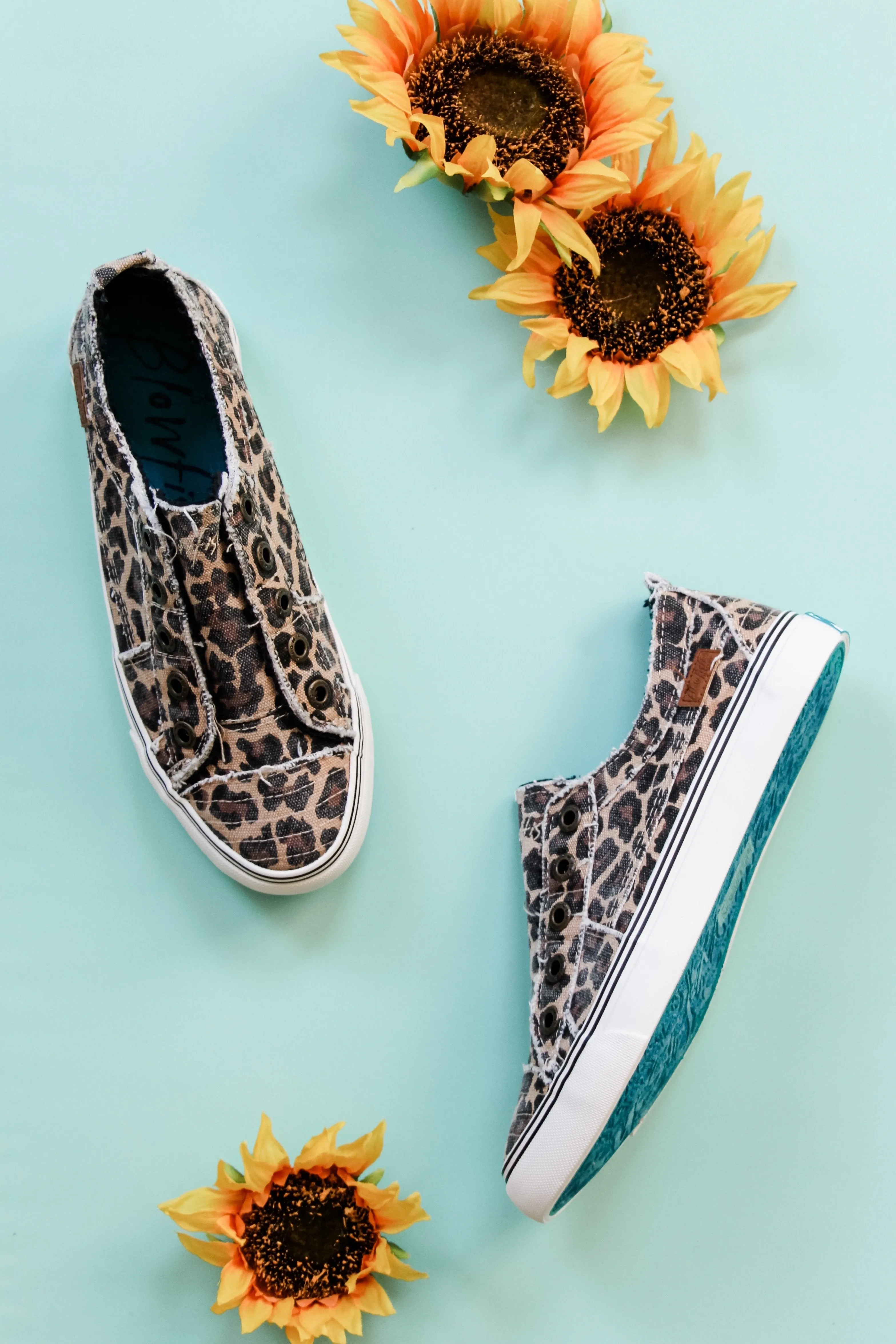 Blowfish Malibu Play Natural Jumbo Kitty Slip On Rounded Toe Comfort Sneakers