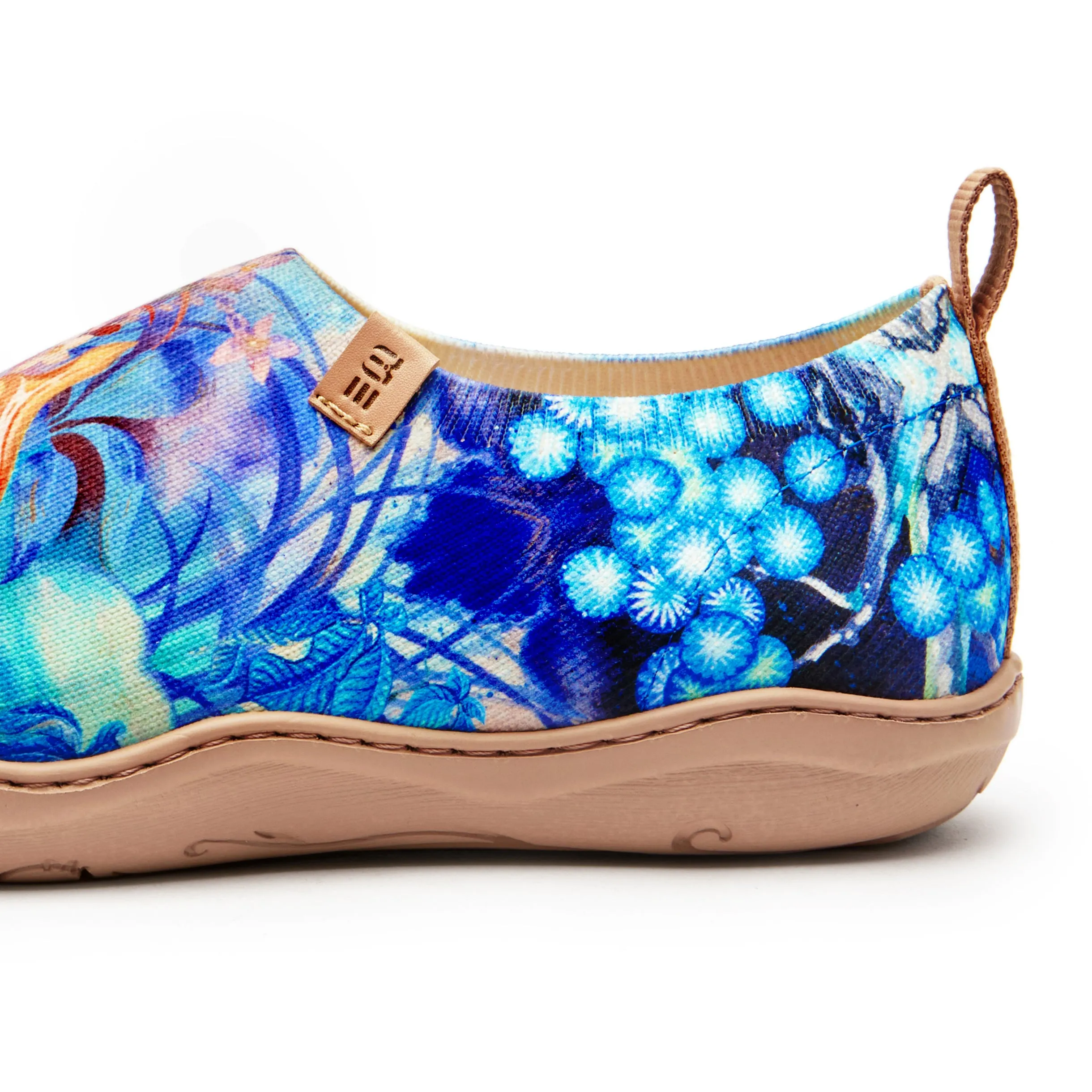 Cloud-Drifting Koi Women's Slip-On Shoes Painted Canvas Sneakers