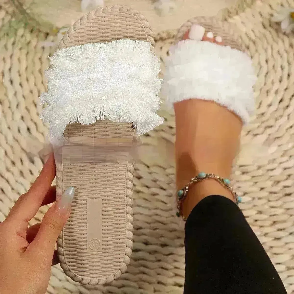 Comfortable EVA Beach Tassel Flat Flip Flop Sandals Fashion Slippers for Women