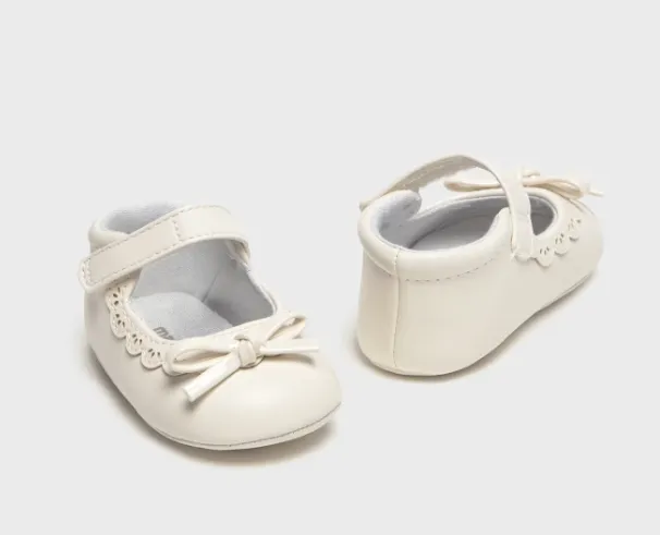 Ivory Baby Girls Maryjane Shoes