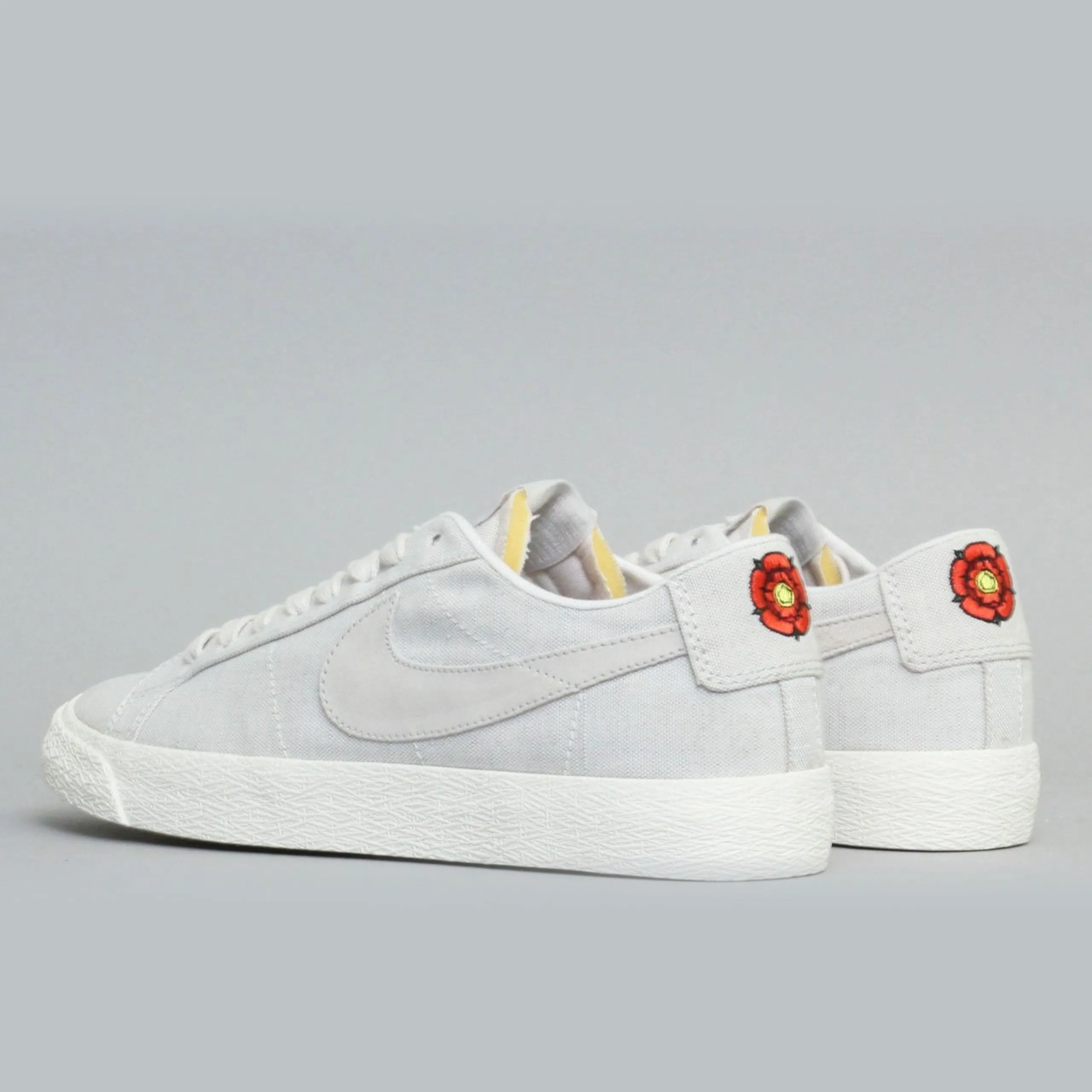 Nike SB Blazer Low Canvas Donconstructed Shoes Phantom / Light Bone