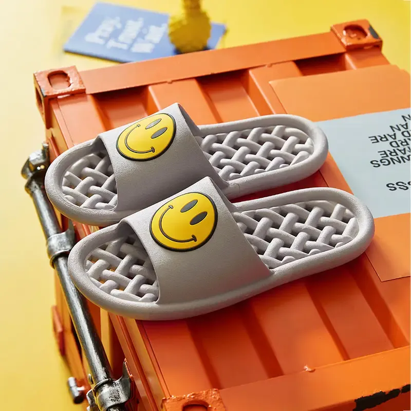 Paziye Smiley Face Quick Dry Shower Shoes slipper