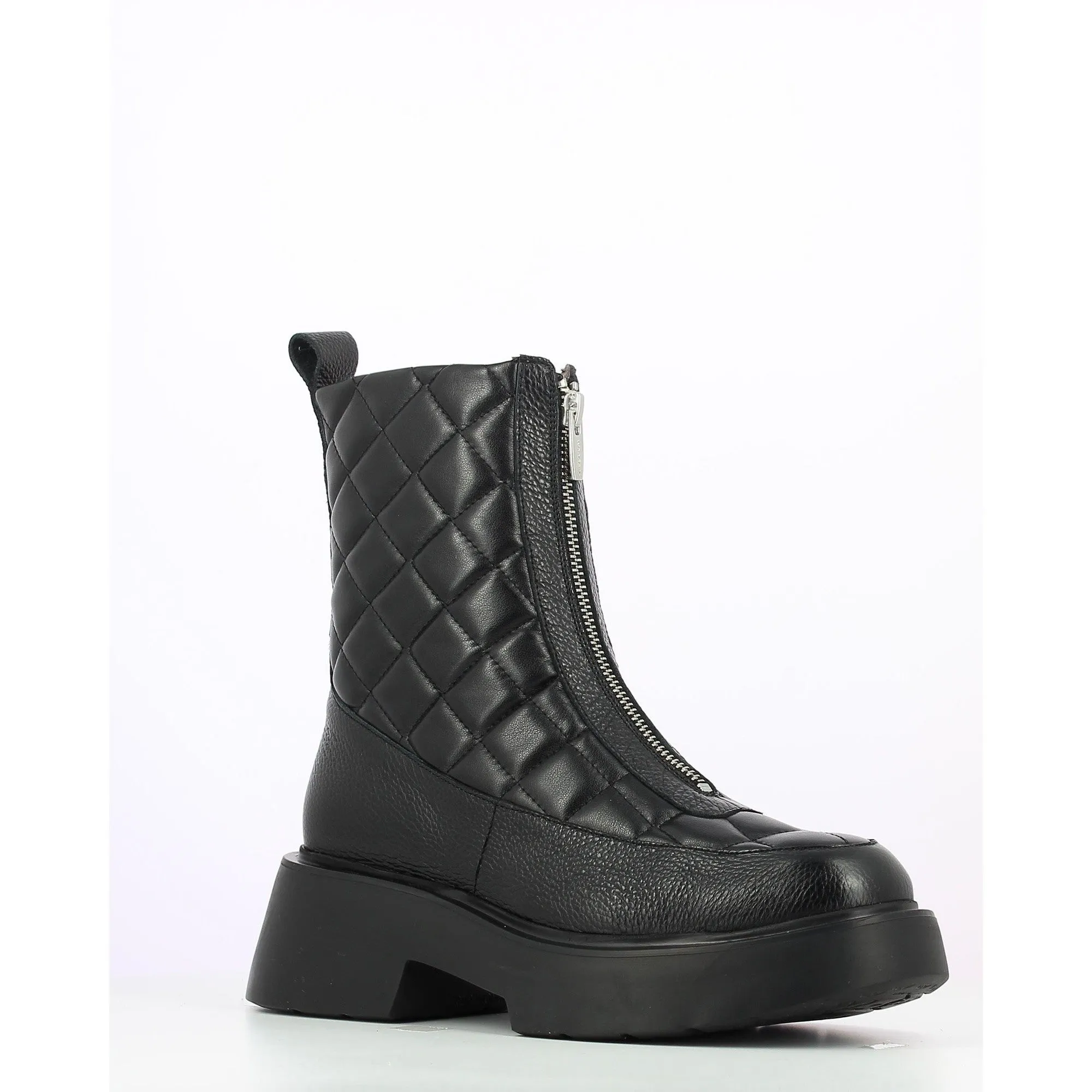 Wonders C-6714 Ladies Black Leather Front Zip Ankle Boots