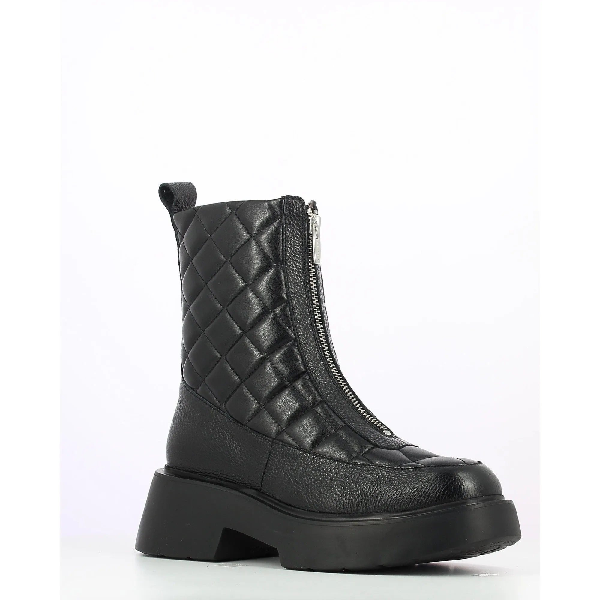 Wonders C-6714 Ladies Black Leather Front Zip Ankle Boots